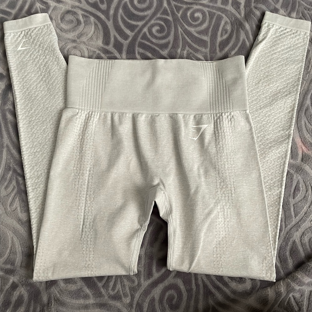 Gymshark never worn no holes or stains very light gray smoke free and pet free